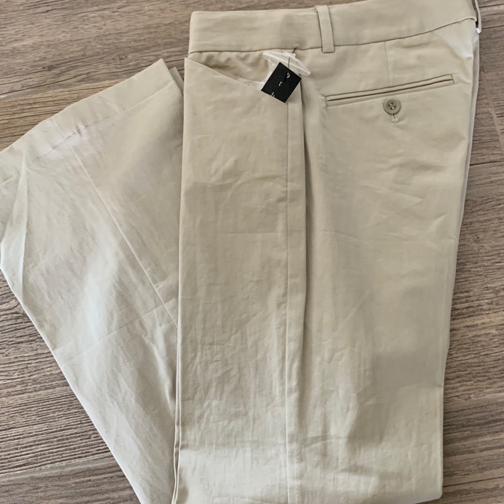 New Theory khaki cropped pants